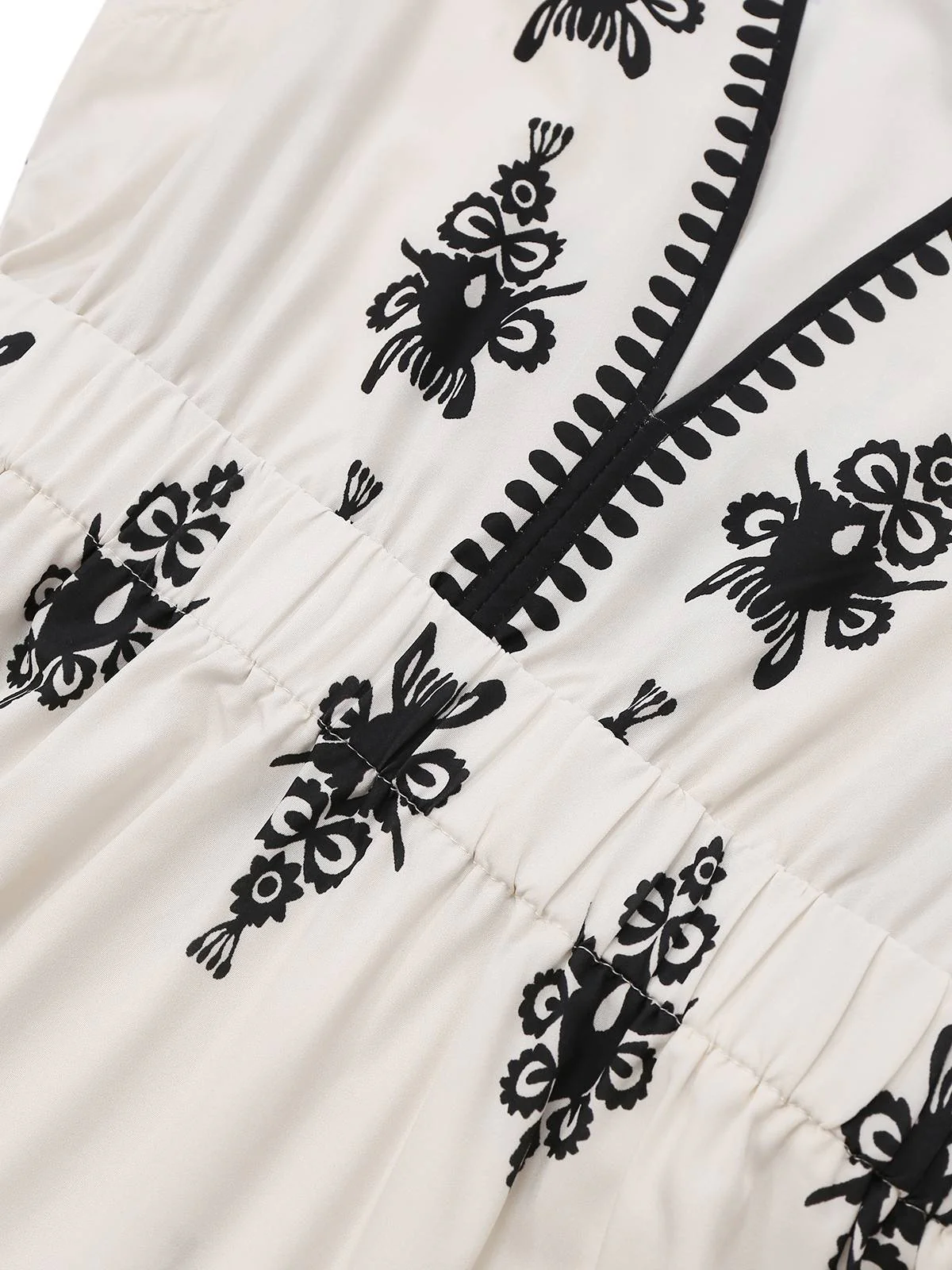 White 1970s Deep V Boho Floral Dress - Image 4