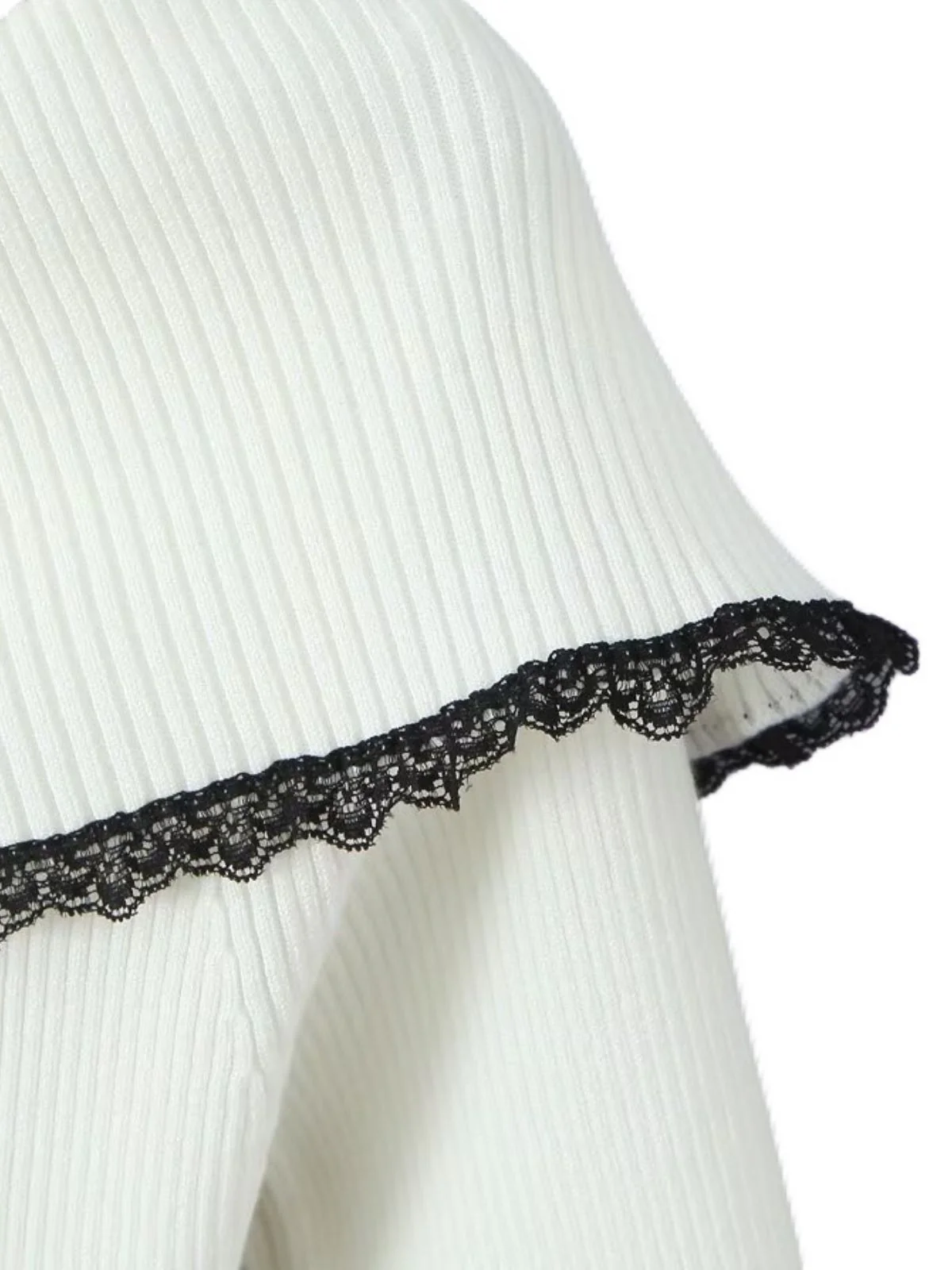 White 1970s Off-Shoulder Lace Knitted Dress - Image 5
