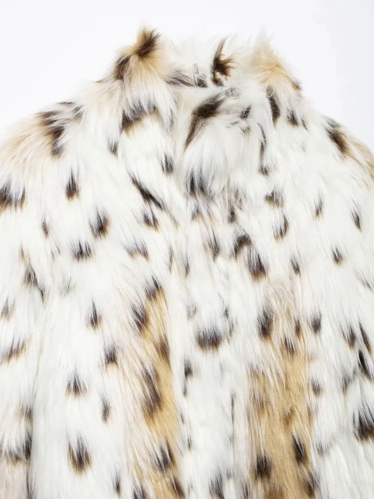 White 1980s Reindeer Print Faux Fur Jacket - Image 4