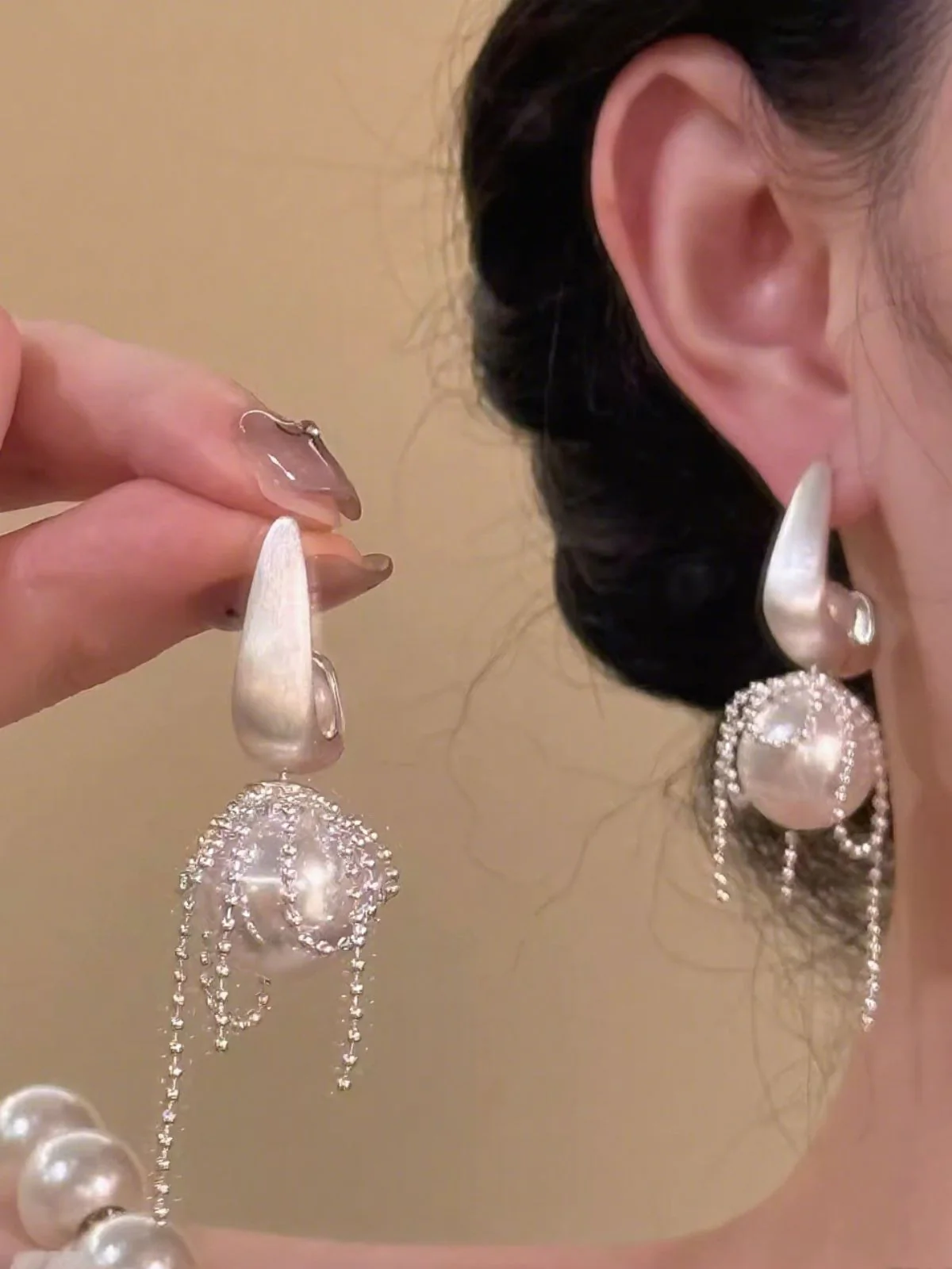 White Copper Pearl Tassel Drop Earrings - Image 2