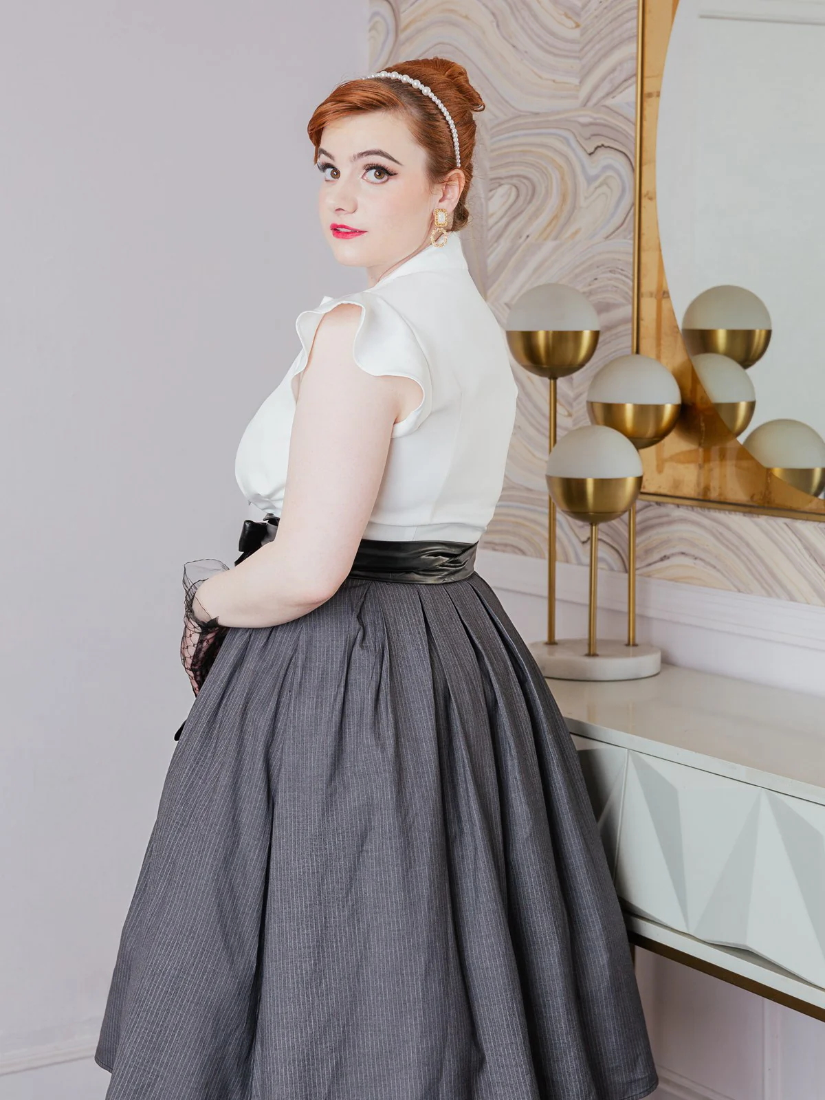 White & Gray 1950s Lace-Up Swing Dress - Image 2