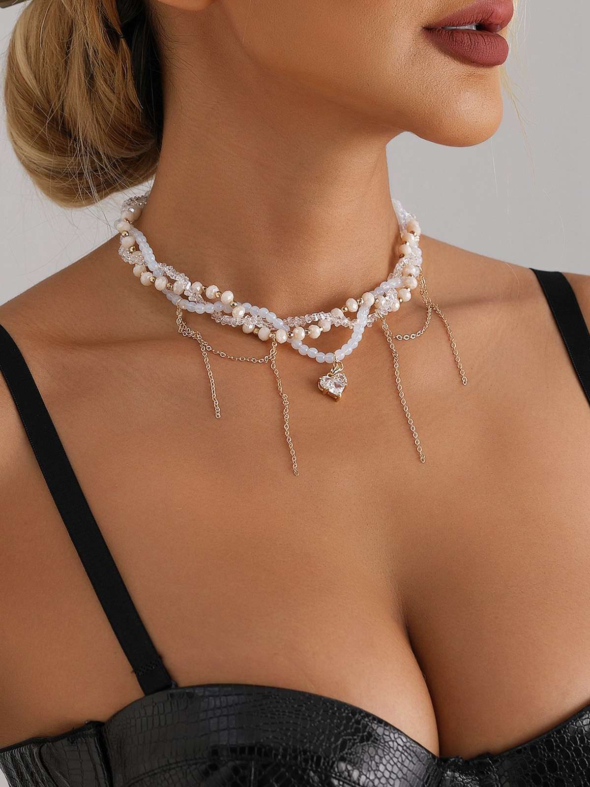 White Heart Rhinestone Pendant Beaded Necklace - Image 3