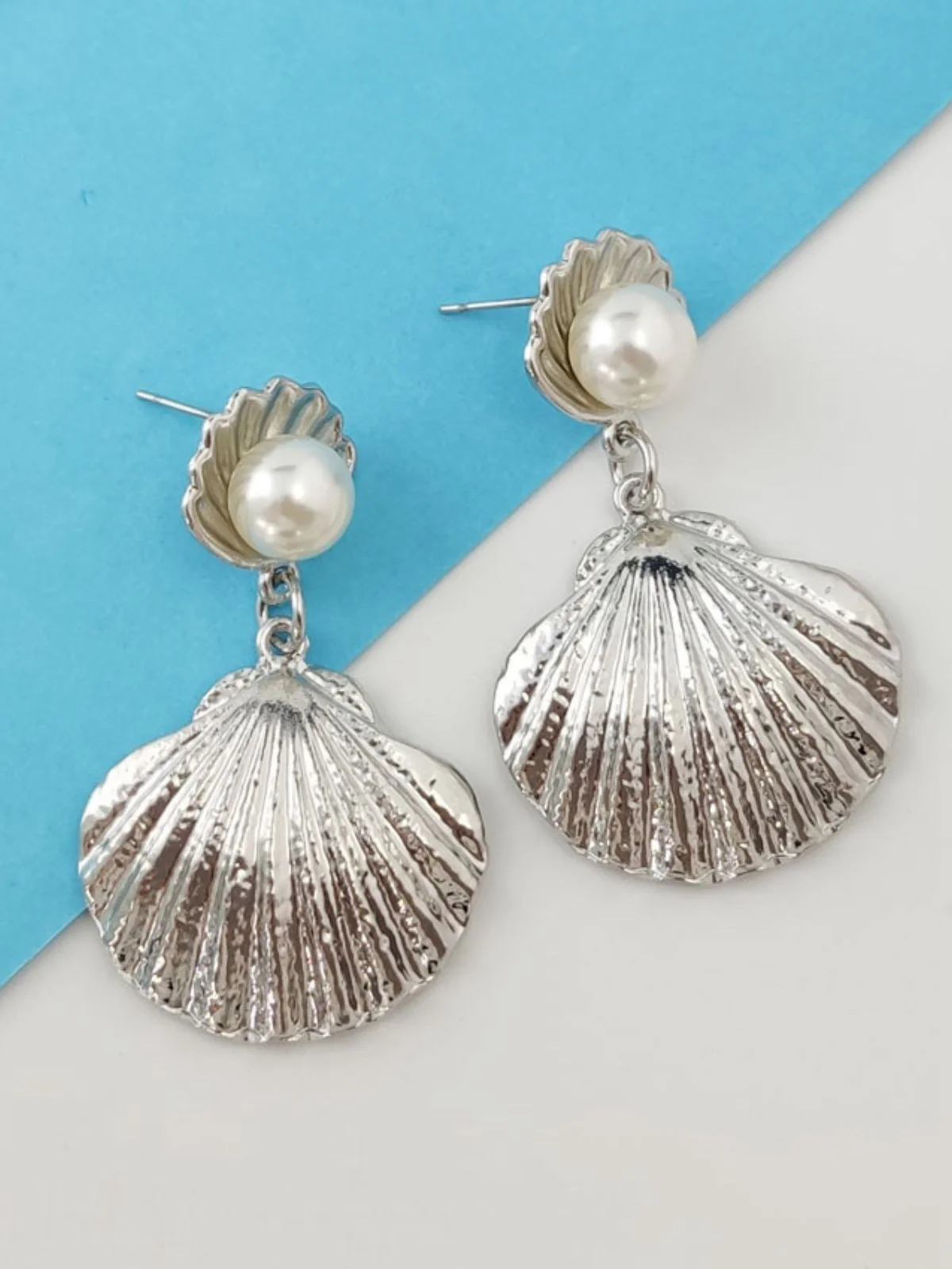 White Pearl Shell Earrings - Image 5