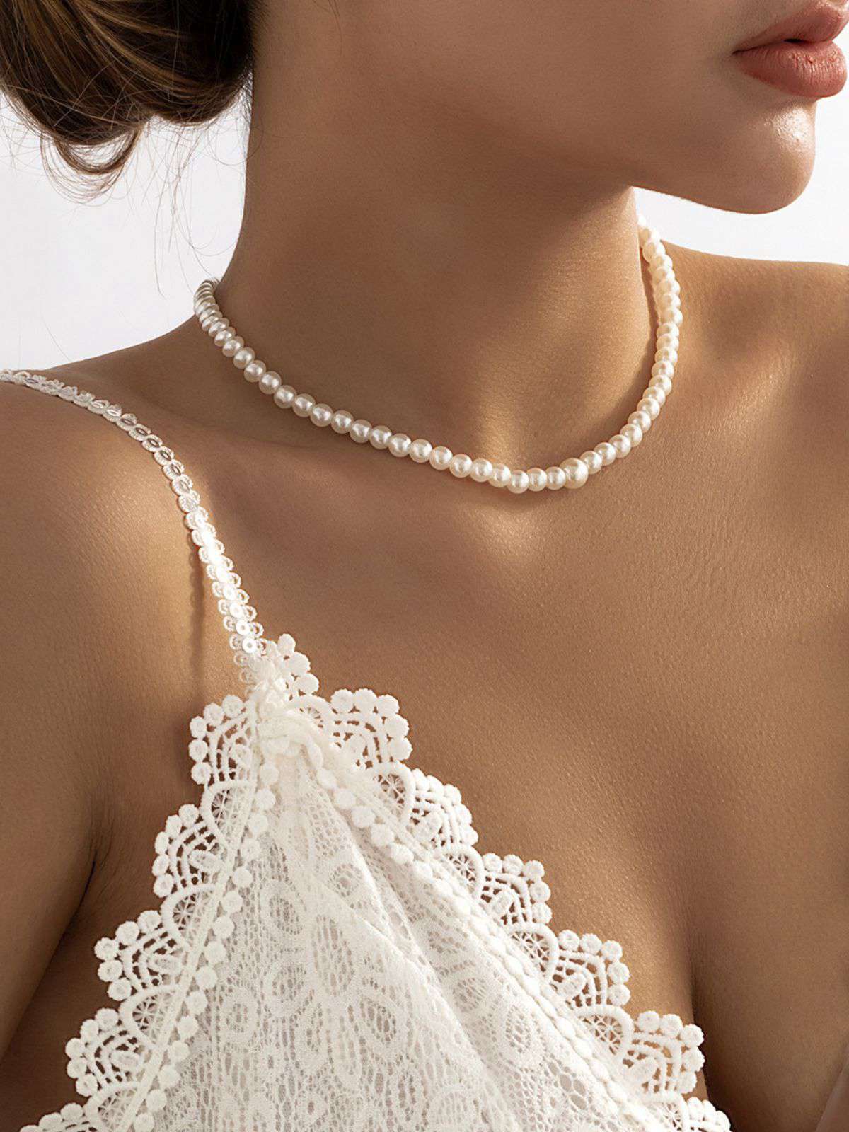 White Vintage Pearl Back Drop Chain Necklace - Image 2