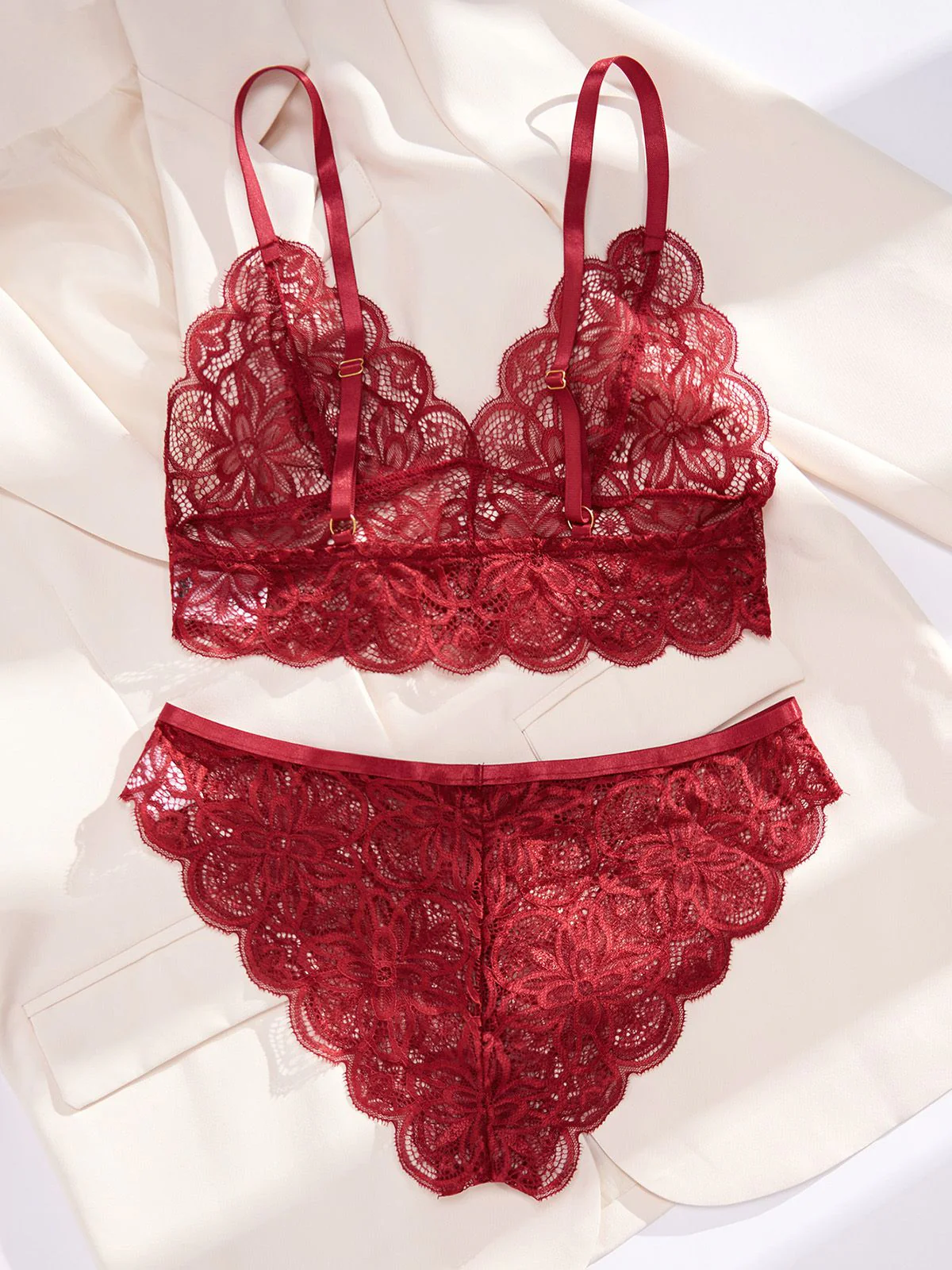 Wine Red 1950s Floral Lace Lingerie Set - Image 4