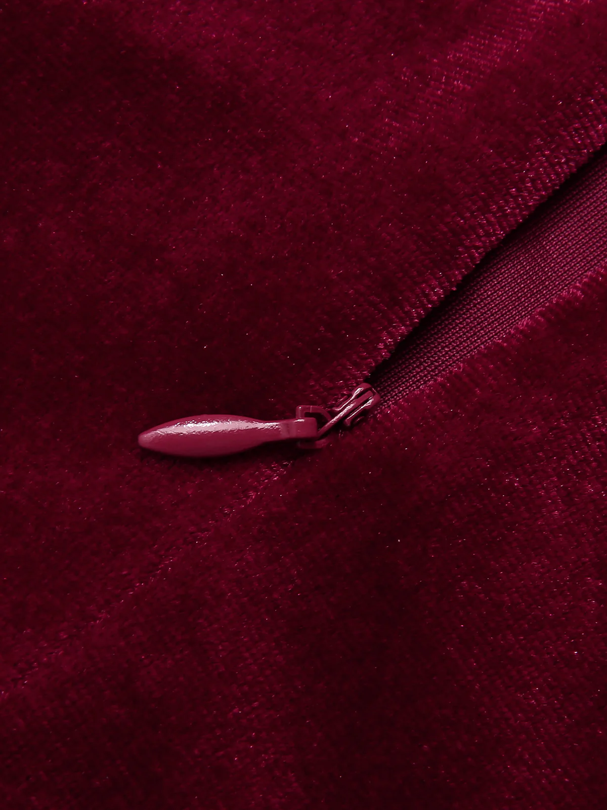 Wine Red 1960s Solid U-Neck Velvet Slit Dress - Image 4